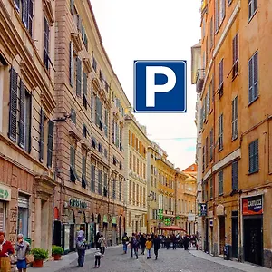Sei In Centro , Genova Italia